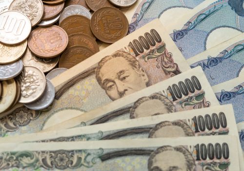 Yen’s Slide to 150 Puts Japan on Alert for Further Weakening